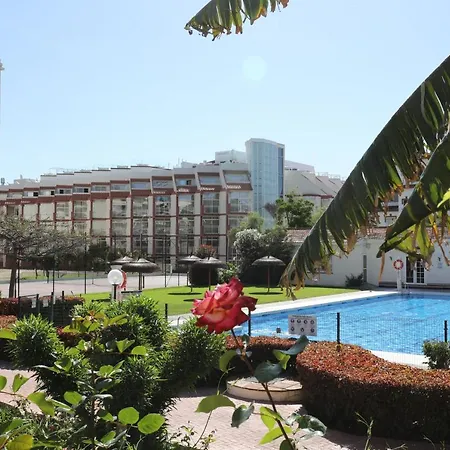 071 - Beachside Studio Perfect For A Family Getaway Torremolinos